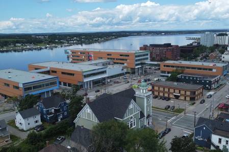 Advantage Hardware Consultamts